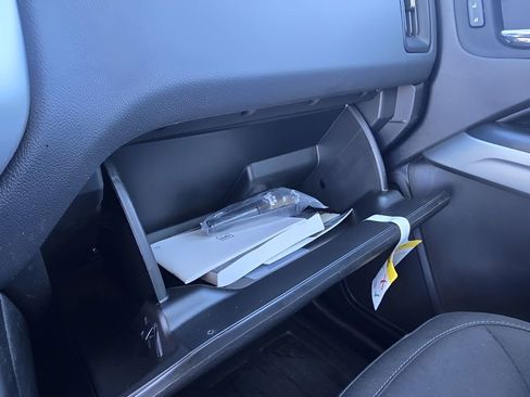 Used 2022 Chevrolet Colorado LT w/ Fleet Safety Package image 25