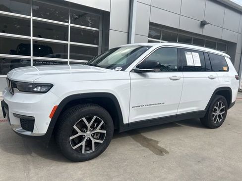 Used 2024 Jeep Grand Cherokee L Limited w/ Luxury Tech Group II AWD/4WD image 24