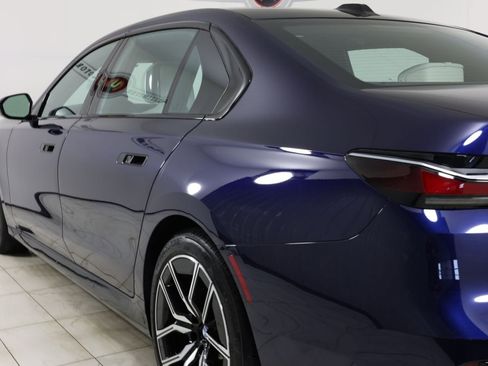 Used 2023 BMW 760i xDrive image 43