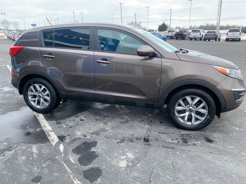 Used 2015 Kia Sportage LX image 3