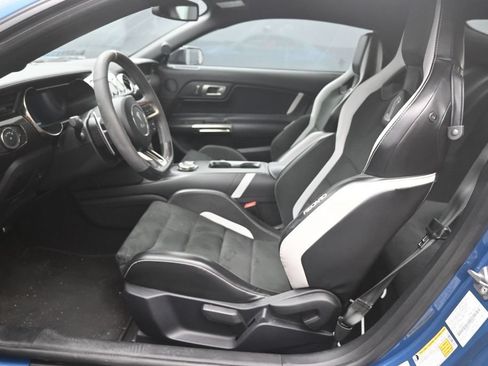 Used 2020 Ford Mustang Shelby GT500 w/ Carbon Fiber Track Pack RWD image 16