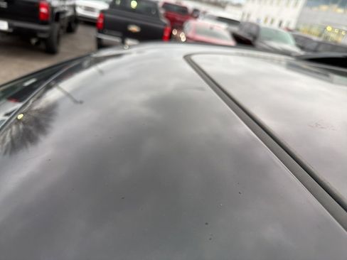 Used 2024 GMC Acadia AT4 w/ Luxury Package image 9