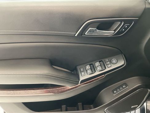 Used 2018 GMC Yukon SLT w/ Open Road Package AWD/4WD image 13