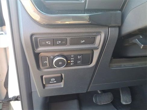 Certified 2022 Ford F150 XLT w/ Equipment Group 302A High image 11