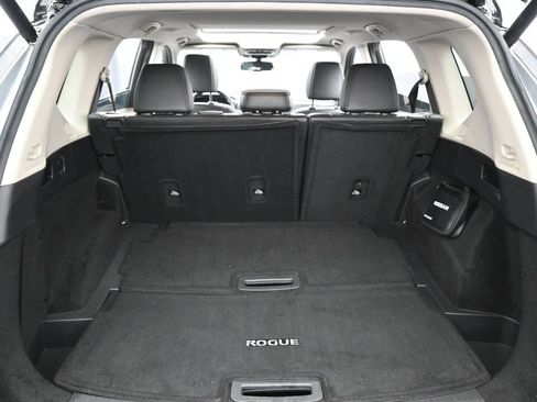Used 2021 Nissan Rogue Platinum FWD image 29