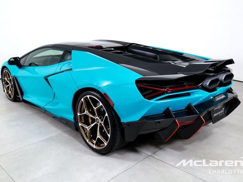 Used 2025 Lamborghini Revuelto AWD/4WD image 7