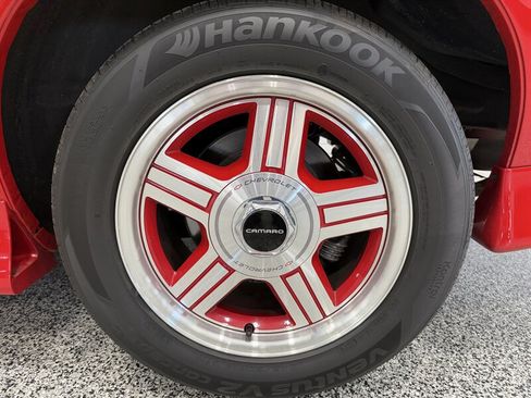 Used 1992 Chevrolet Camaro Z28 RWD image 30
