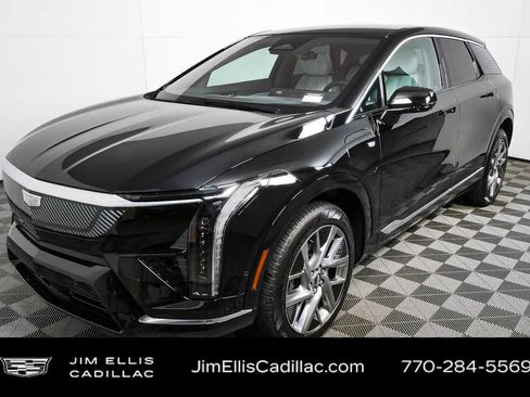 Used 2025 Cadillac Optiq Luxury 1 AWD/4WD image 32