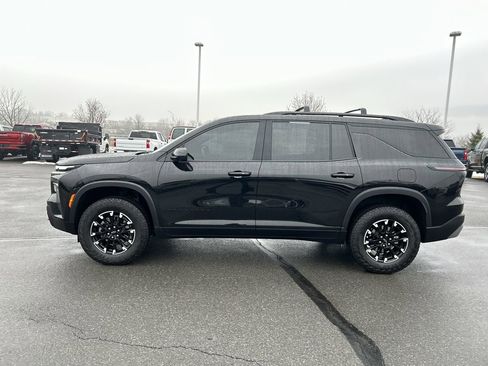 Used 2024 Chevrolet Traverse Z71 image 4