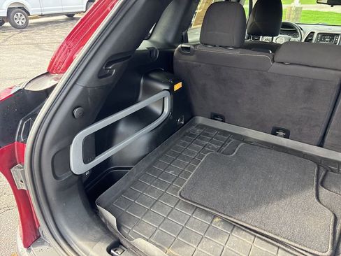 Used 2016 Jeep Cherokee Latitude image 9