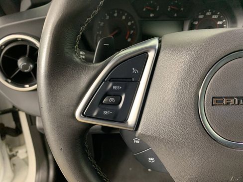 Used 2020 Chevrolet Camaro LT image 18