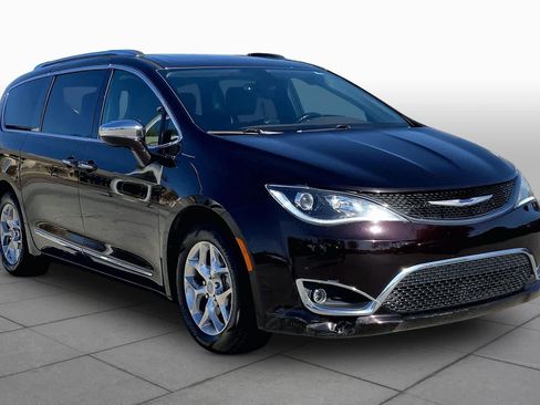 Used 2019 Chrysler Pacifica Limited FWD image 4