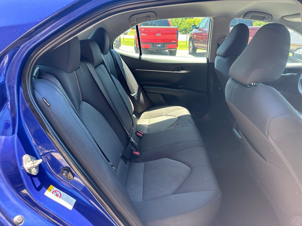 Used 2018 Toyota Camry LE FWD image 28
