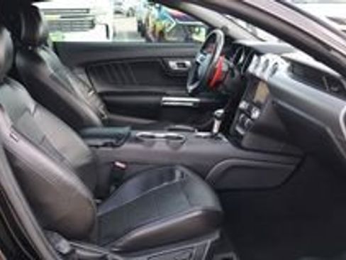 Used 2020 Ford Mustang Premium image 10