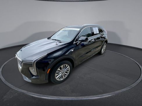 Certified 2025 Cadillac XT4 Premium Luxury FWD image 4