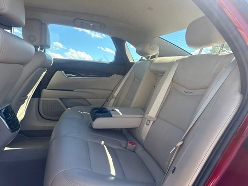 Used 2013 Cadillac XTS Luxury w/ Driver Awareness Package FWD image 15