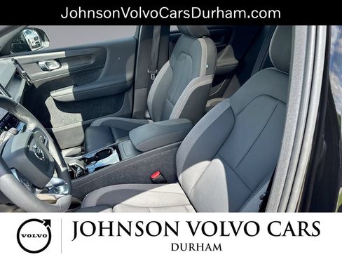 Used 2023 Volvo C40 Recharge Core AWD/4WD image 13