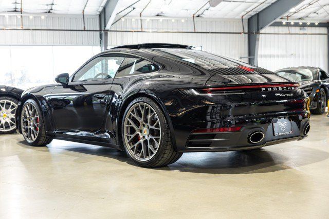 Used 2021 Porsche 911 Carrera S RWD image 4