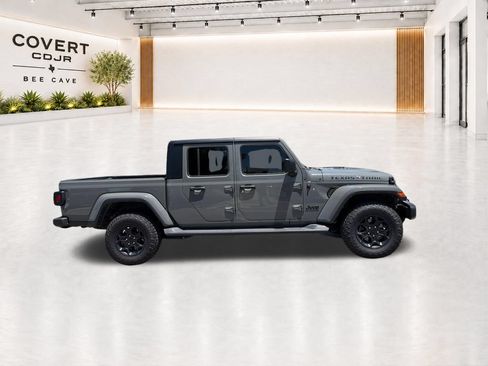 Used 2023 Jeep Gladiator Mojave AWD/4WD image 14