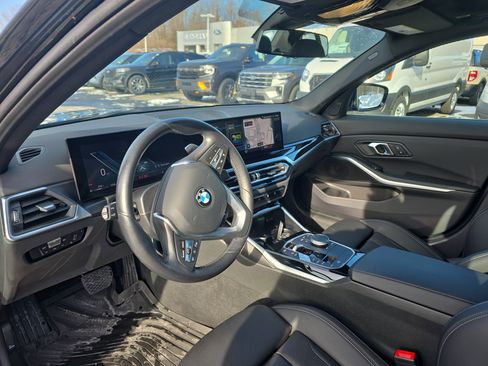 Used 2024 BMW 330i xDrive Sedan w/ Convenience Package image 30