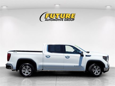 Used 2024 GMC Sierra 1500 SLT image 4