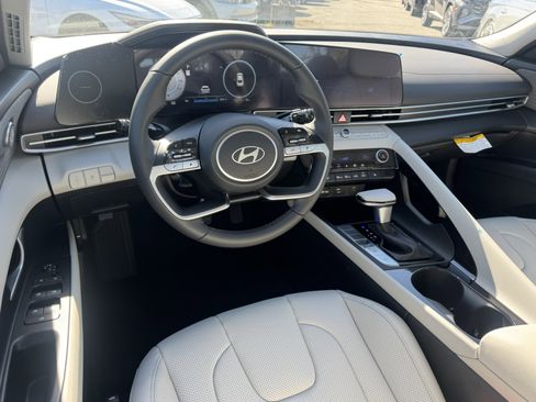 New 2025 Hyundai Elantra Limited w/ Cargo Package image 14