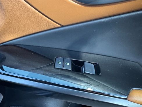 Used 2024 Lexus IS 300 F Sport RWD image 43