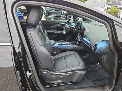 Used 2025 Chevrolet Equinox EV LT FWD image 26