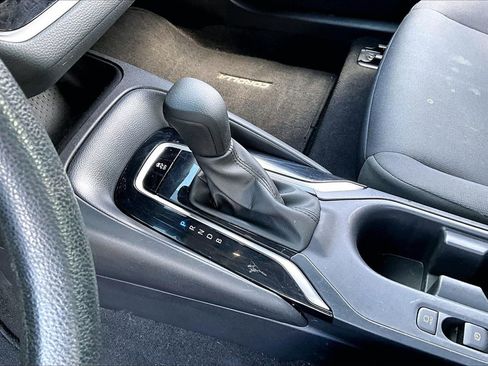 Used 2024 Toyota Corolla LE w/ LE Convenience Package image 15