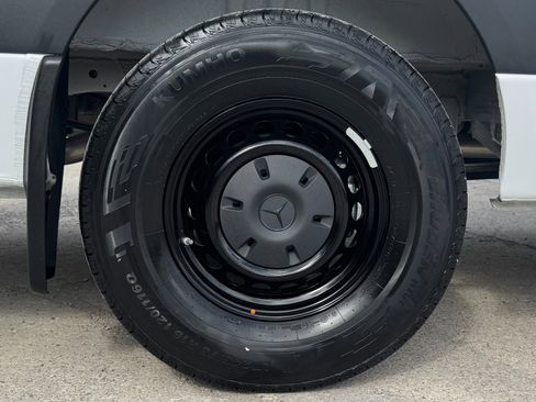 Used 2025 Mercedes-Benz Sprinter 2500 image 53