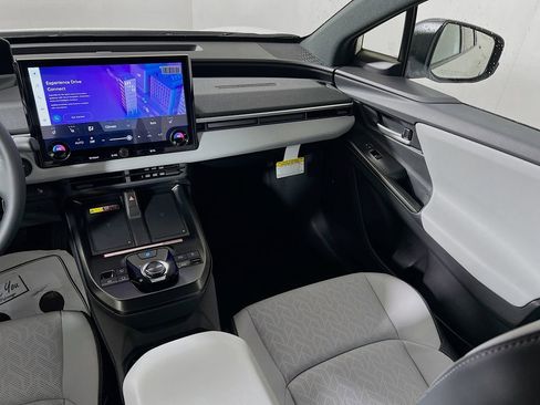 New 2026 Subaru Solterra image 18