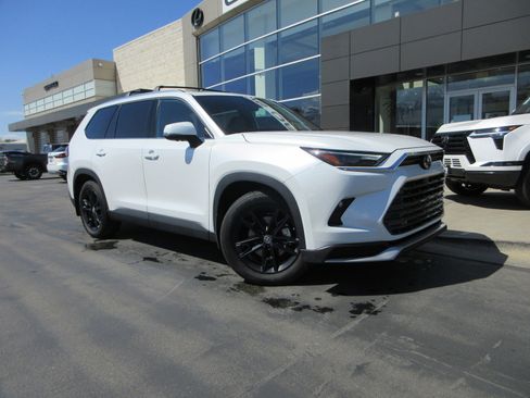 Used 2024 Toyota Grand Highlander AWD Hybrid image 14