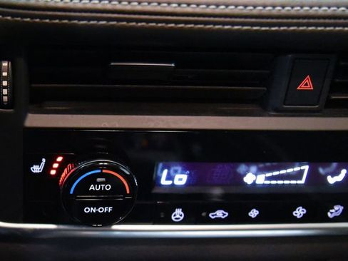 Used 2022 Nissan Rogue S image 20