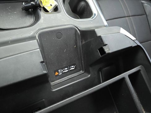 Used 2023 Chevrolet Silverado 1500 High Country w/ Technology Package image 29