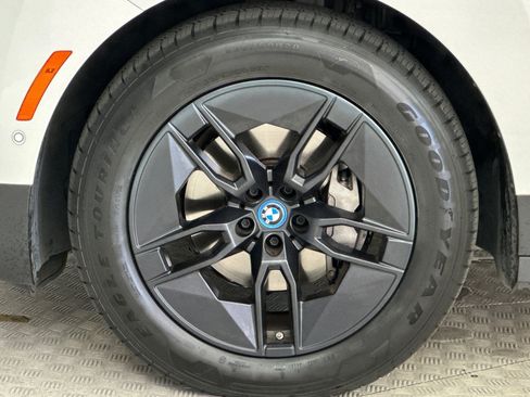 Used 2024 BMW iX xDrive50 w/ Convenience Package AWD/4WD image 12