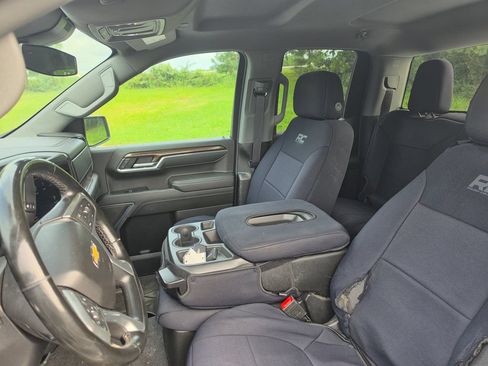 Used 2023 Chevrolet Silverado 1500 LT AWD/4WD image 10
