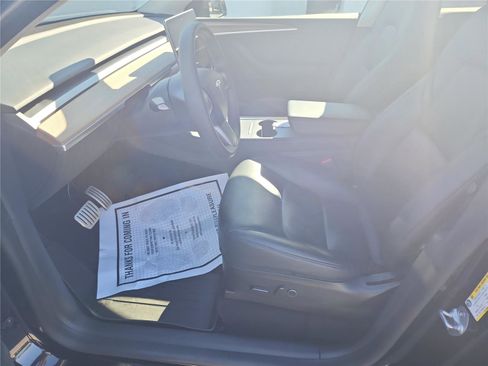 Used 2022 Tesla Model Y Performance image 13