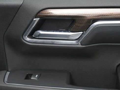 Used 2024 Chevrolet Silverado 1500 LT image 39