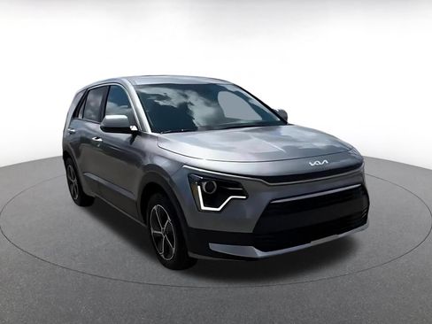Used 2026 Kia Niro LX FWD image 3