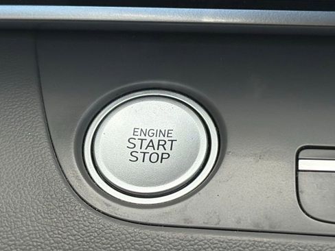 Used 2023 Hyundai Elantra SEL w/ Convenience Package image 24