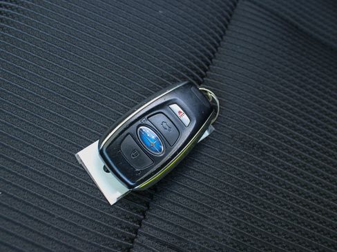 Used 2020 Subaru Legacy Premium image 31