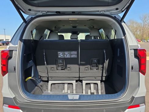 New 2026 Kia Carnival EX image 4