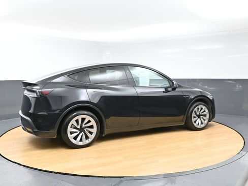 Used 2026 Tesla Model Y Long Range RWD image 6