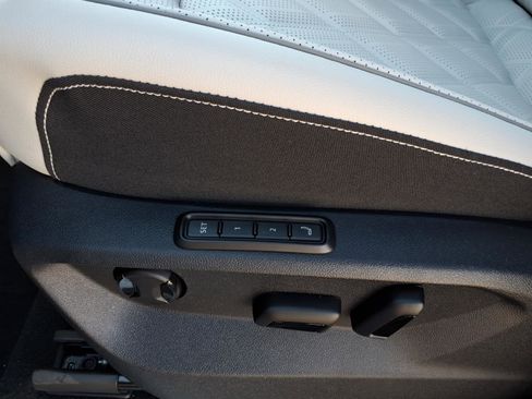 New 2026 Volkswagen Atlas Cross Sport SEL Premium R-Line image 15