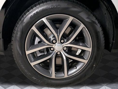 New 2026 Land Rover Discovery Sport Landmark AWD/4WD image 9