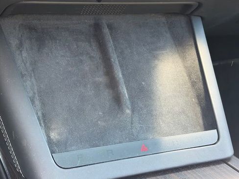 Used 2024 Tesla Model X image 17