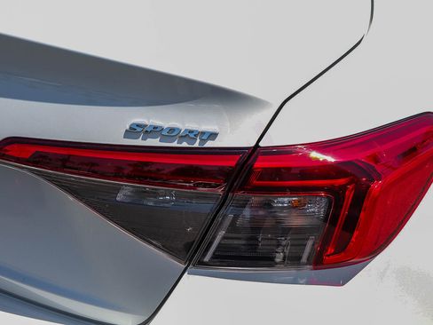 Certified 2024 Honda Civic Sport image 9