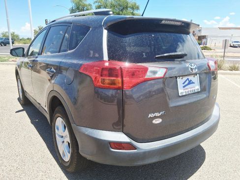 Used 2015 Toyota RAV4 LE FWD image 3