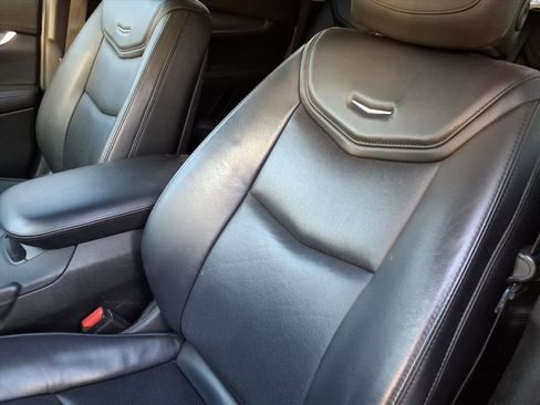 Used 2017 Cadillac XT5 Luxury w/ Driver Awareness Package image 14