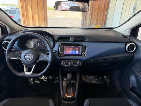 Used 2025 Nissan Versa SV FWD image 31